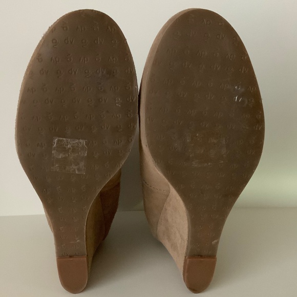 DV by Dolce Vita Suede Leather Wedge Booties. - Picture 9 of 9